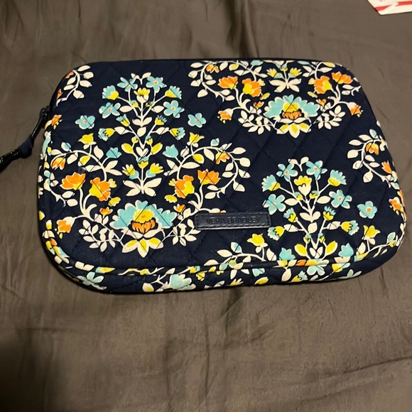 🚩(2 for $9) Vera Bradley iPad mini case - Picture 1 of 4